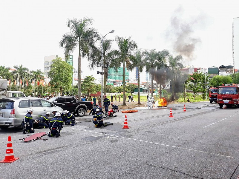 Đẩy mạnh phong trào toàn dân tham gia phòng cháy chữa cháy