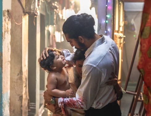 “Hotel Mumbai” tái hiện ký ức kinh hoàng về vụ khủng bố đẫm máu