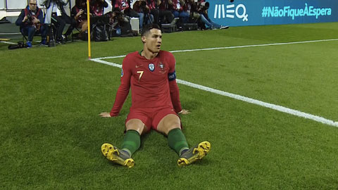 C.Ronaldo chấn thương, đương kim vô địch châu Âu bị cầm hòa trận thứ 2
