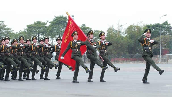 Phải tự hoàn thiện mình để làm việc tốt hơn