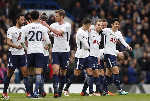 chelsea 1 3 tottenham dau cham het cho conte