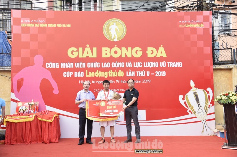 be mac giai bong da cnvcld va llvt cup bao lao dong thu do lan thu v 2019