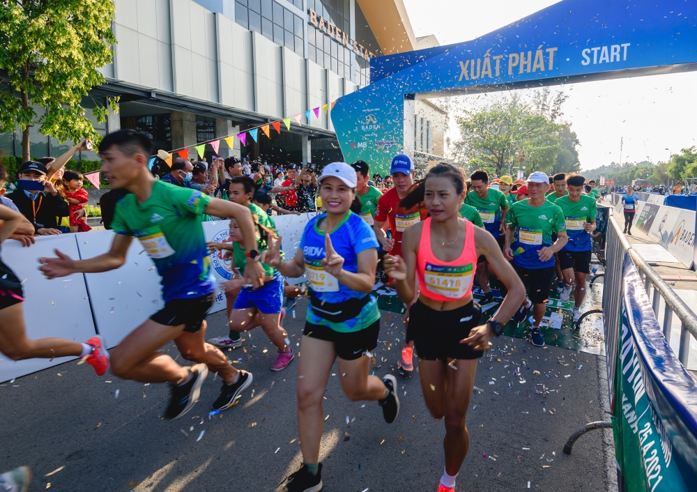 BaDen Mountain Marathon 2021 sở hữu đường chạy đẹp như mơ