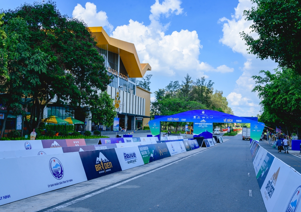 BaDen Mountain Marathon 2021 sở hữu đường chạy đẹp như mơ