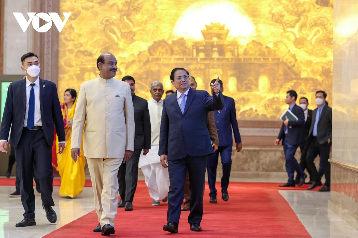 Thủ tướng tiếp Chủ tịch Hạ viện Ấn Độ: Sớm đưa kim ngạch thương mại đạt 15 tỷ USD