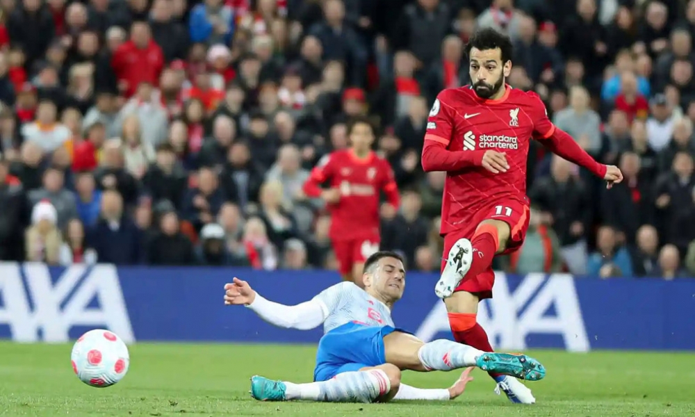 Liverpool 4-0 Man Utd: Tạm chiếm ngôi đầu