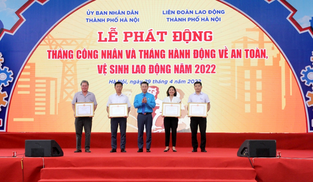 Tưng bừng ngày hội mở màn Tháng Công nhân 2022 trong công nhân, viên chức, lao động Thủ đô