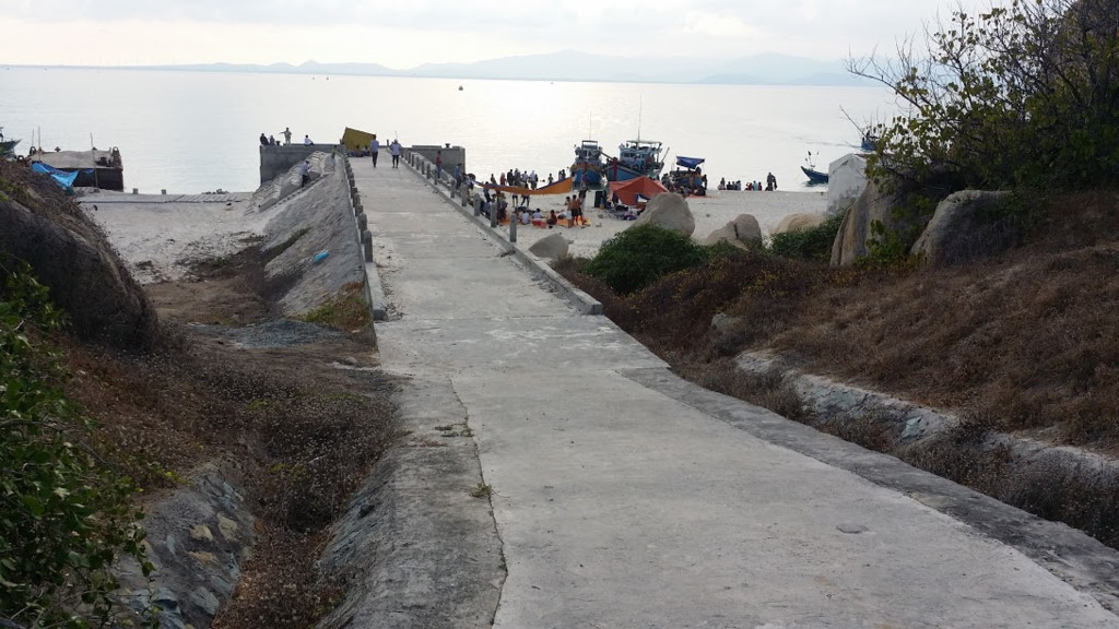 Trải nghiệm cuộc sống hoang dã như Robinson trên đảo Cù Lao Câu trai nghiem cuoc song hoang da nhu robinson tren dao cu lao cau