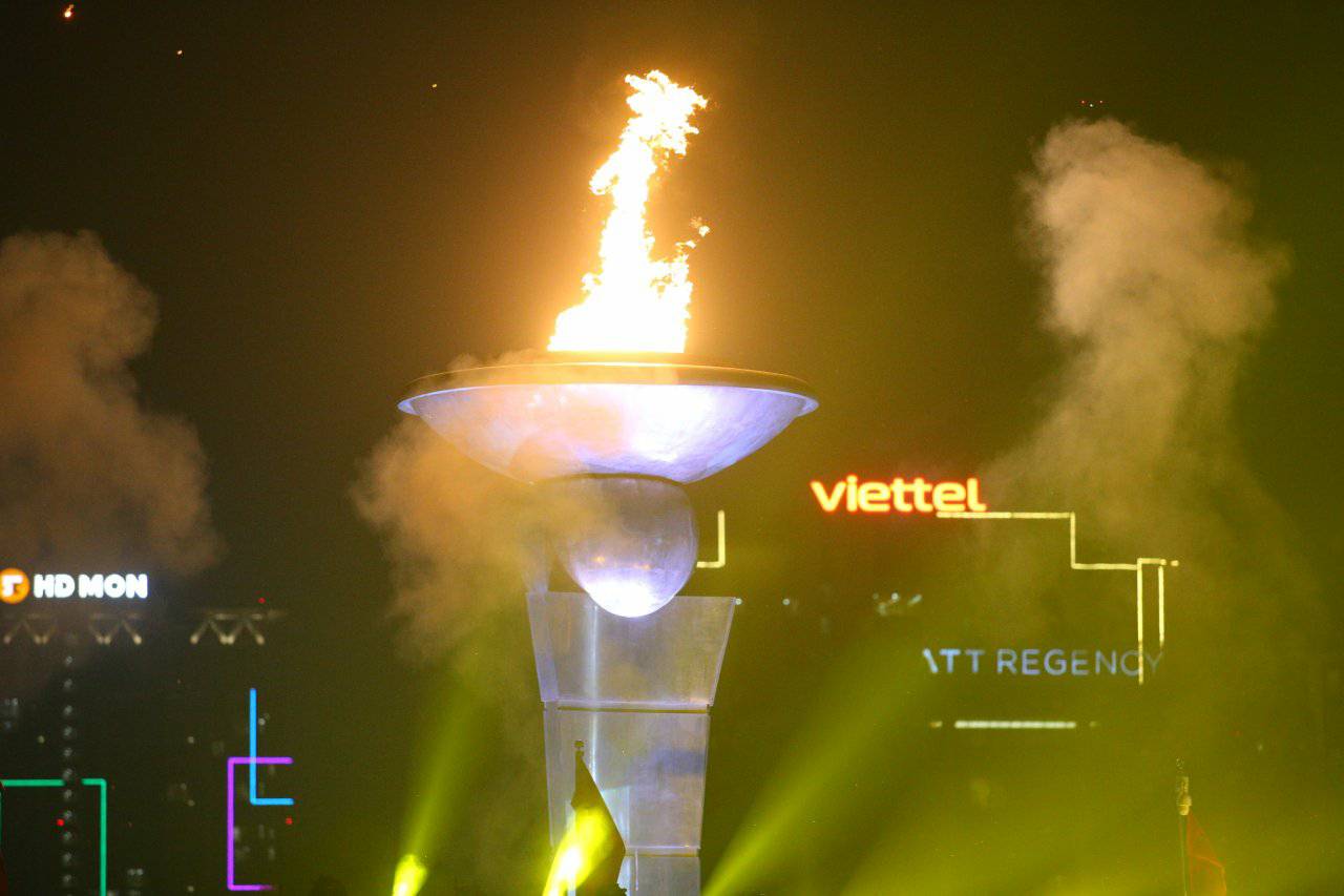 Những hình ảnh ấn tượng trong đêm khai mạc SEA Games 31 tại Việt Nam - 22