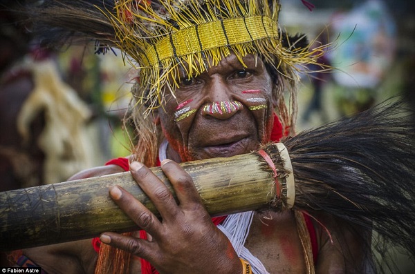 Những hình ảnh hiếm có về lễ hội của một bộ tộc 'từ chối' Thế giới văn minh