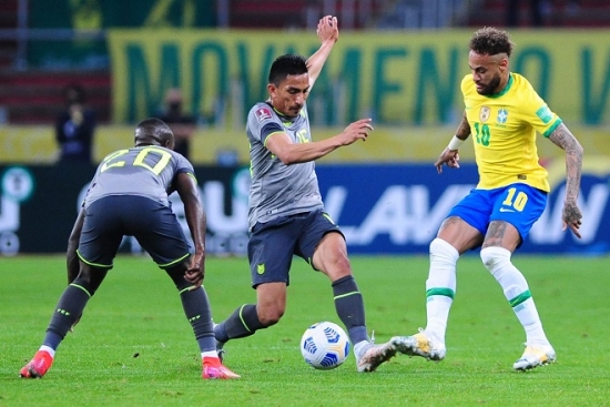 Brazil 2-0 Ecuador: Nối dài mạch thắng