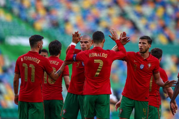 Bồ Đào Nha 4-0 Israel: Bruno Fernandes làm lu mờ C.Ronaldo
