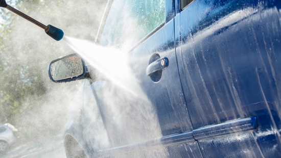 Những "sát thủ thầm lặng" gây hại ô tô khi rửa xe trong mùa hè
