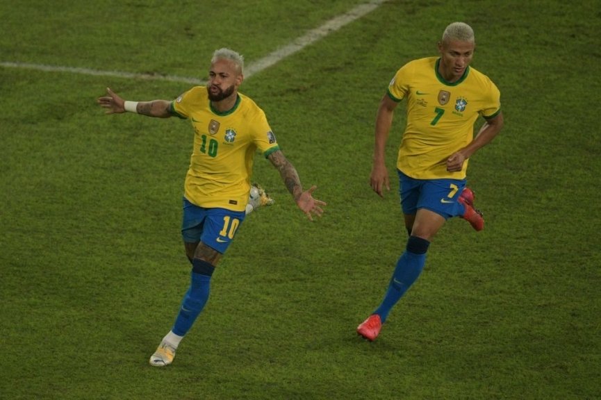 Brazil 4-0 Peru: Neymar tiếp tục tỏa sáng, Brazil lại vùi dập đối thủ