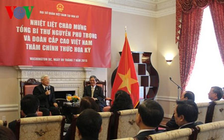 Tổng Bí thư Nguyễn Phú Trọng thăm Đại sứ quán Việt Nam ở Mỹ