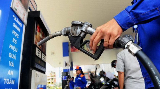 Lần thứ 5 liên tiếp giá xăng dầu được điều chỉnh tăng giá