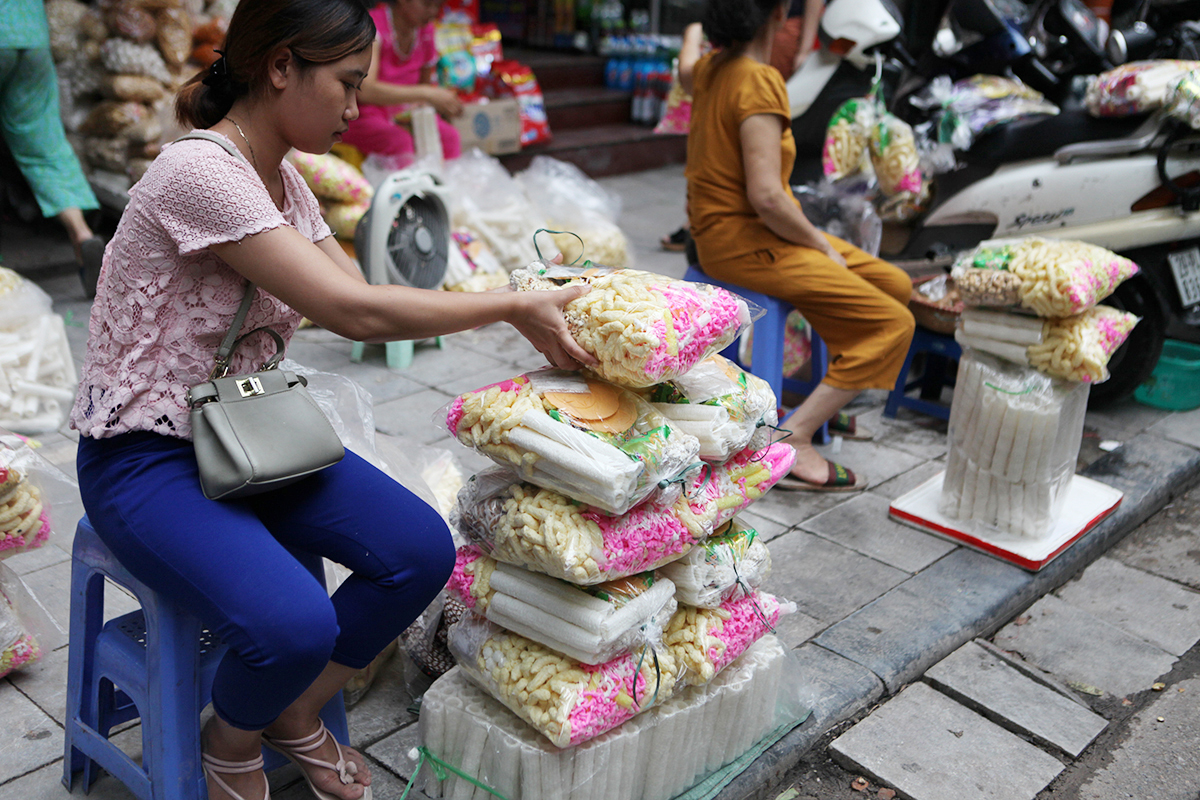 bong ngo hoa qua dat khach trong ngay ram thang 7