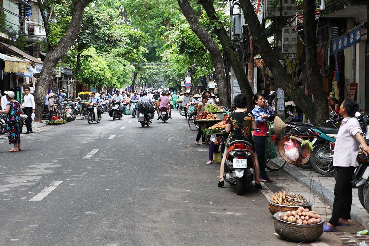 bong ngo hoa qua dat khach trong ngay ram thang 7