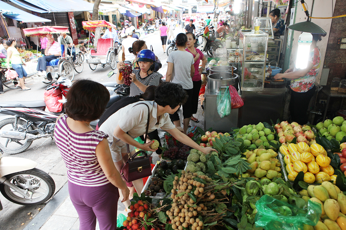 bong ngo hoa qua dat khach trong ngay ram thang 7