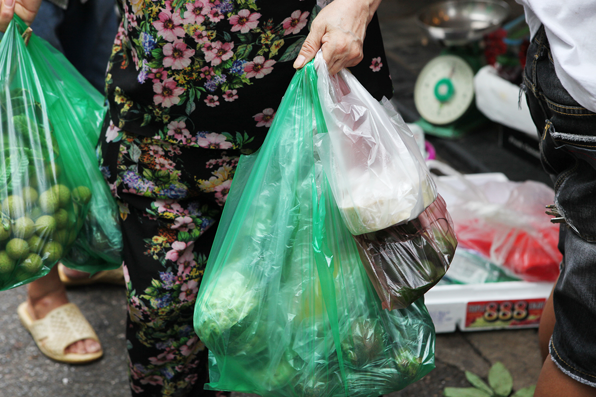 bong ngo hoa qua dat khach trong ngay ram thang 7