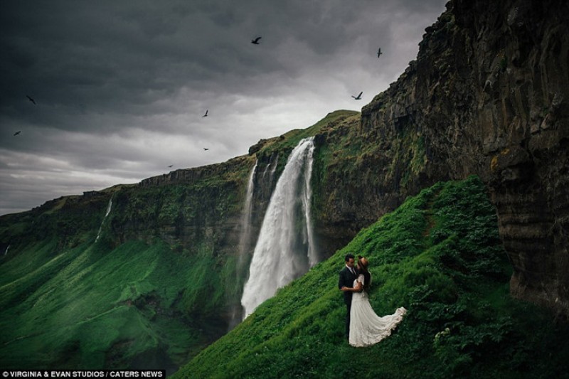 Địa điểm chụp ảnh cưới: Lựa chọn địa điểm chụp ảnh cưới là một quyết định quan trọng để tạo nên không khí lãng mạn, đẹp và ấn tượng. Hãy cùng tham khảo những địa điểm chụp ảnh cưới tuyệt đẹp để có thể tạo nên những bức ảnh cưới đẹp nhất.
