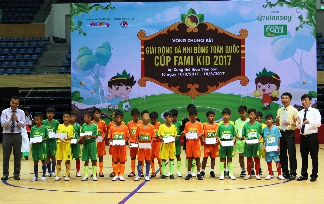 Khai mạc vòng chung kết Giải bóng đá Nhi đồng toàn quốc