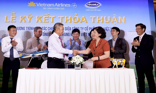 Vietnam Airlines và Vinamilk hợp tác chiến lược cùng phát triển thương hiệu