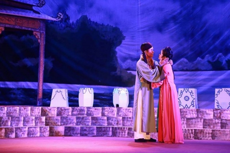 Các nhà hát truyền thống: “Gồng mình” giữ diễn viên trẻ