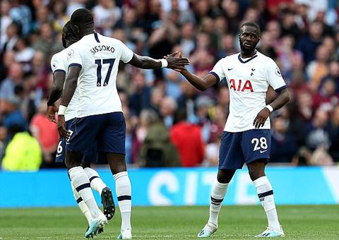 Tottenham 3-1 Aston Villa: Tân binh tỏa sáng Tottenham ngược dòng ngày khai màn