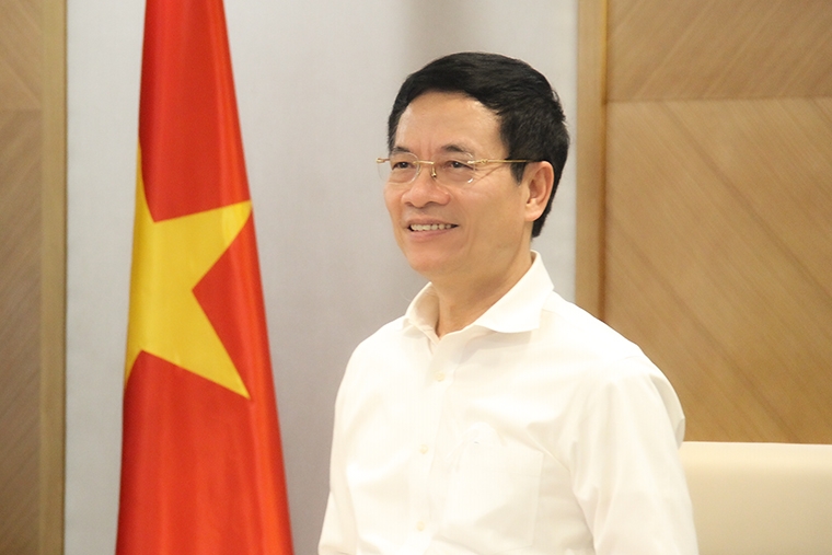 Bộ trưởng Nguyễn Mạnh Hùng gửi thư chúc mừng 75 năm ngày truyền thống ngành Thông tin và Truyền thông