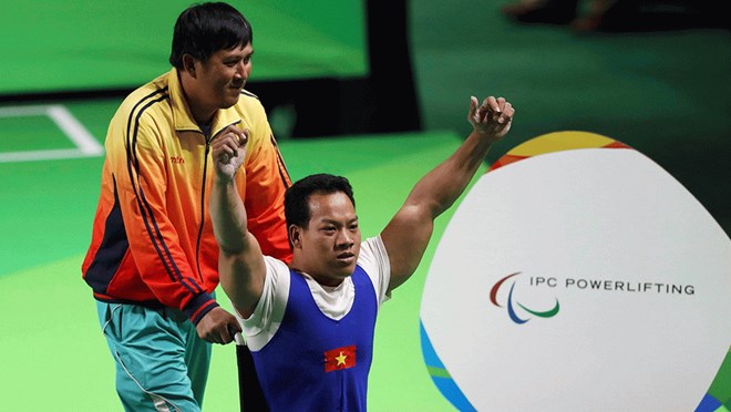 Lê Văn Công: Hành trình vượt lên số phận của người hùng Paralympic le van cong hanh trinh vuot len so phan cua nguoi hung paralympic
