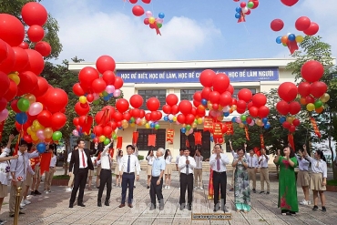 Học sinh Thủ đô tưng bừng khai giảng năm học mới