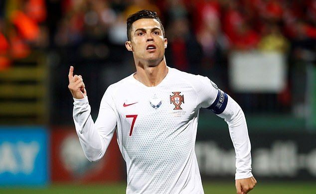 Lithuania 1-5 Bồ Đào Nha: Lập poker, C.Ronaldo đạt kỷ lục siêu khủng