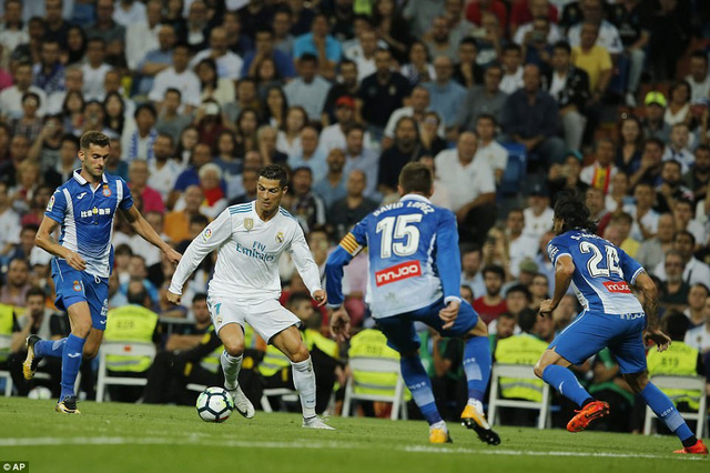 Real Madrid 2-0 Espanyol: CR7 vẫn tịt ngòi
