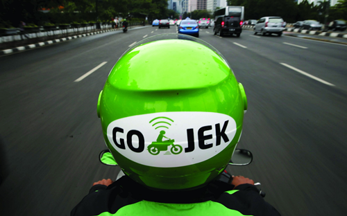 canh tranh uber va grab ung dung xe om indonesia nham toi viet nam