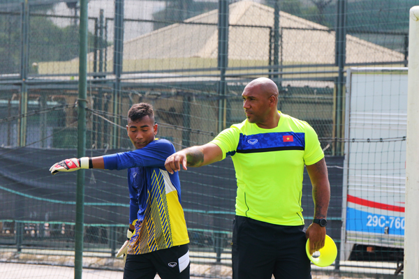 Đội tuyển Việt Nam có trợ lý HLV đến từ Premier League