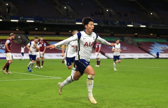 Burnley 0-1 Tottenham: Lại là song sát Son - Kane