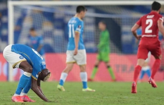 Napoli và Leicester thua sốc, Legia Warszawa tiếp tục gây bất ngờ