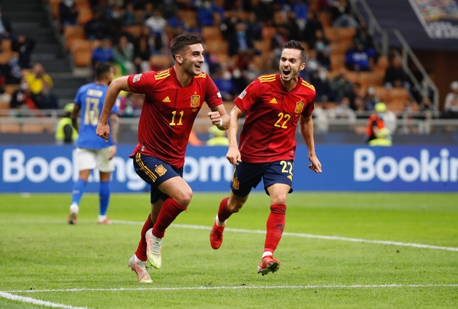 Italia 1-2 Tây Ban Nha: Phục hận thành công