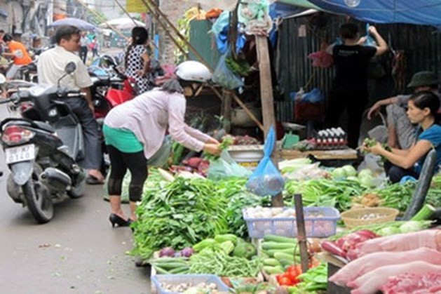 Chợ truyền thống trên địa bàn Hà Nội: Cải tạo để tồn tại và phát triển