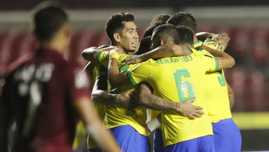 Brazil 1-0 Venezuela: Vắng Neymar, Brazil nhọc nhằn vượt ải