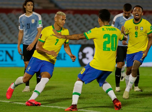 Uruguay 0-2 Brazil: Selecao nối dài mạch toàn thắng