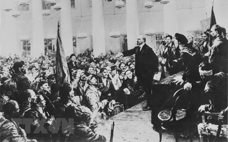 Những dấu mốc chính của cuộc Cách mạng Tháng Mười Nga vĩ đại qua ảnh -0