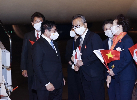 Thủ tướng Phạm Minh Chính tới Tokyo, bắt đầu chuyến thăm chính thức Nhật Bản
