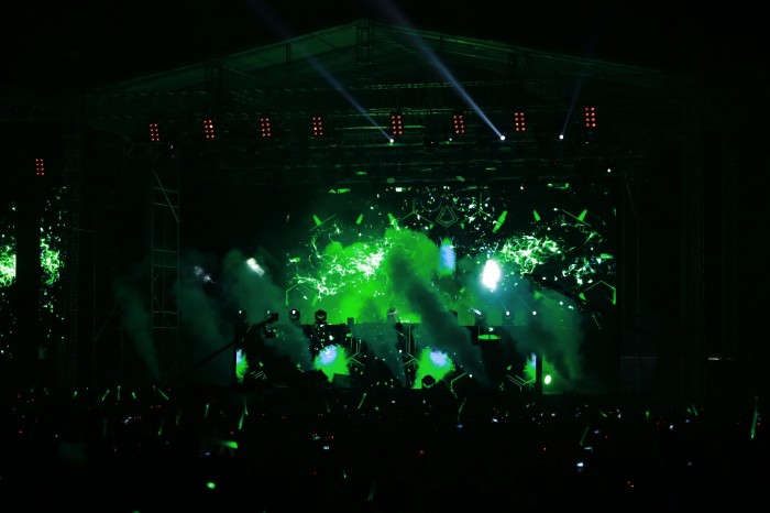 Bùng nổ trong đêm đại tiệc EDM cùng DJ Armin Van Buuren và Heineken