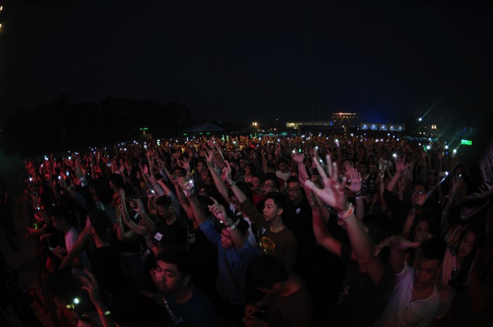 Bùng nổ trong đêm đại tiệc EDM cùng DJ Armin Van Buuren và Heineken