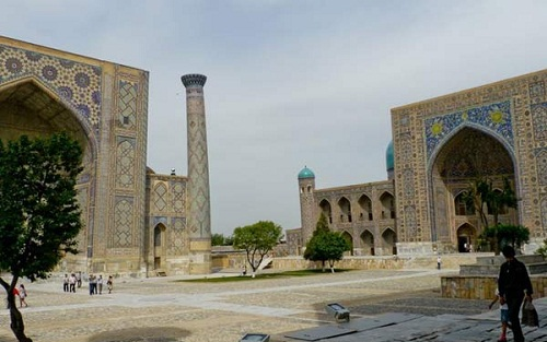 Uzbekistan miễn thị thực đơn phương cho công dân Việt Nam đến du lịch