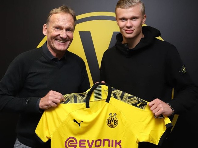 Haaland chính thức gia nhập Dortmund