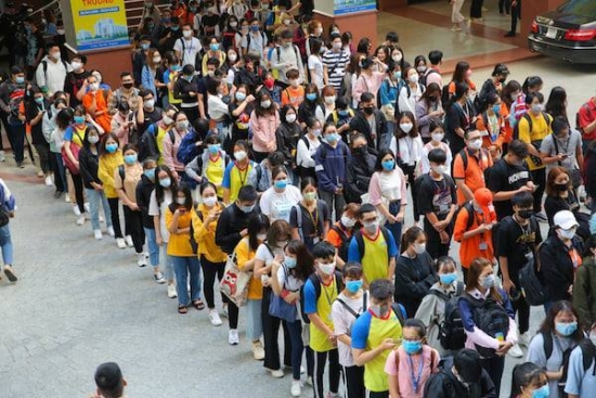 5 trường ĐH tạm đóng cửa, hơn 100.000 sinh viên TP.HCM nghỉ học