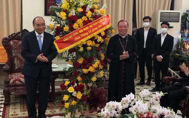 Chủ tịch nước Nguyễn Xuân Phúc chúc mừng Giáng sinh 2021 Tòa Tổng Giám mục Hà Nội và Ủy ban Đoàn kết Công giáo Việt Nam -0